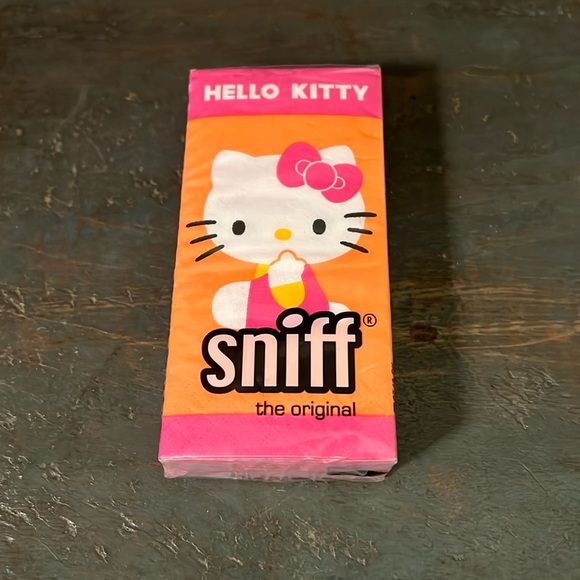 Hello Kitty Sniff Tissues ( 3 packs ) - Picture 2 of 4